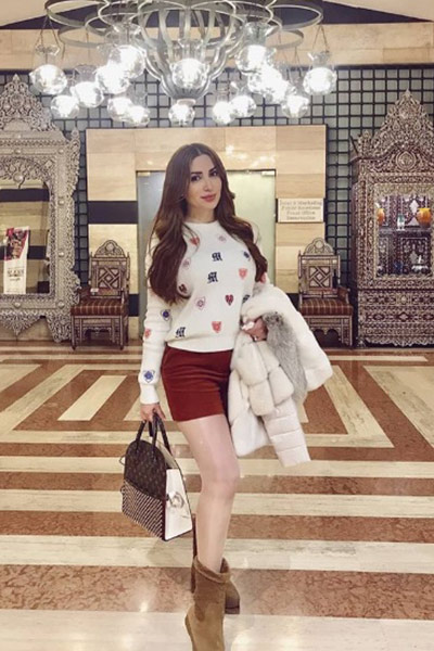 اضغط لمشاهدة الفيديو: من الحجاب إلى الهوت شورت، نسرين طافش تثير غضب المتابعين